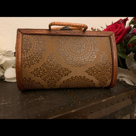 Vintage Moroccan Wooden Purse - Picture 8 of 16